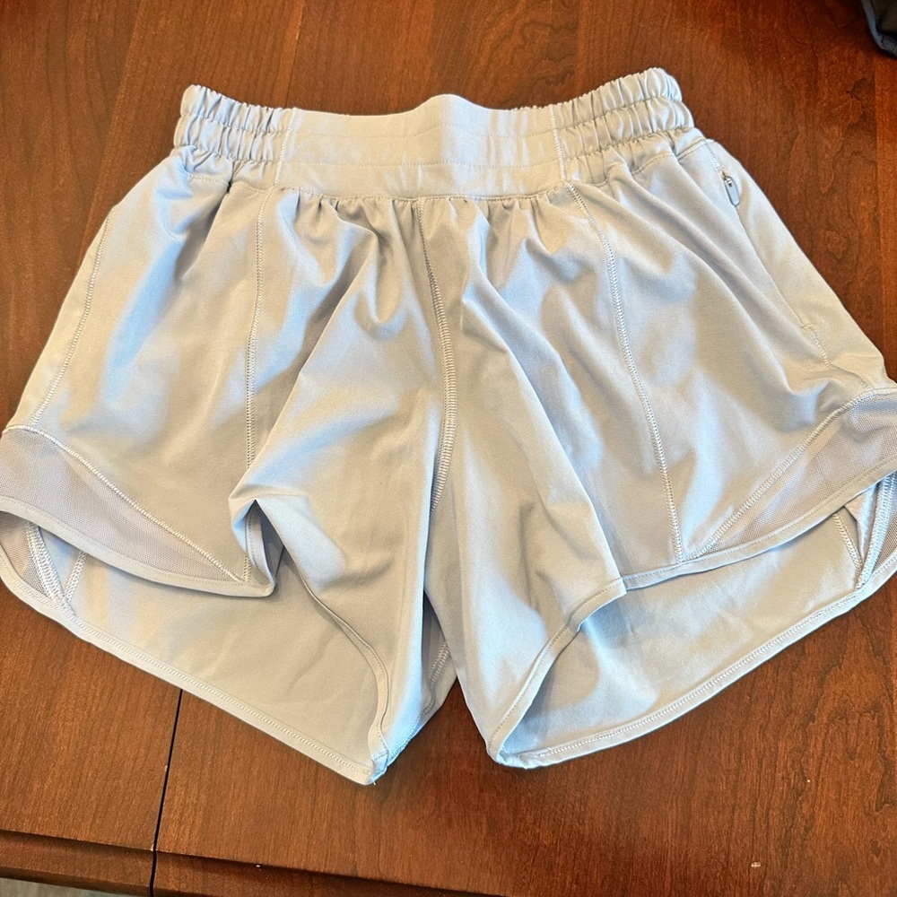 EUC Lululemon Hotty hot shorts size 2